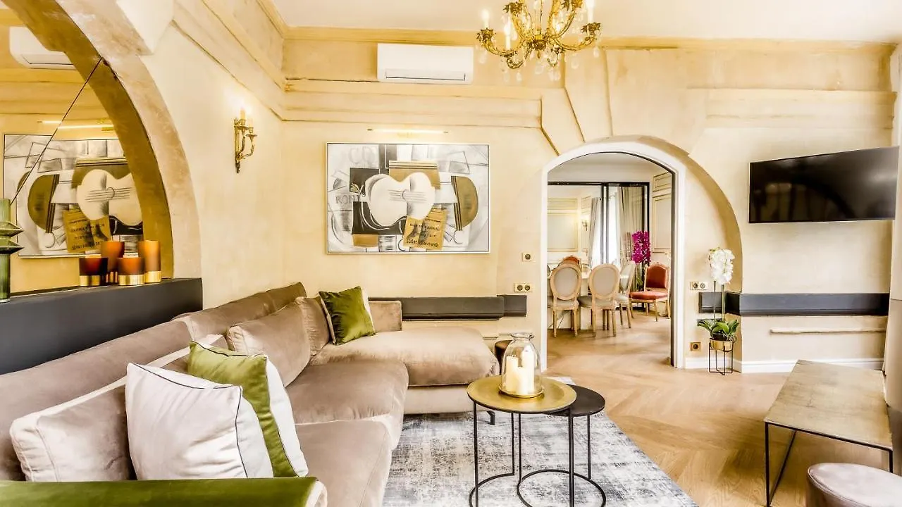 Merveil Signature - Valois - Louvre View Párizs Apartman