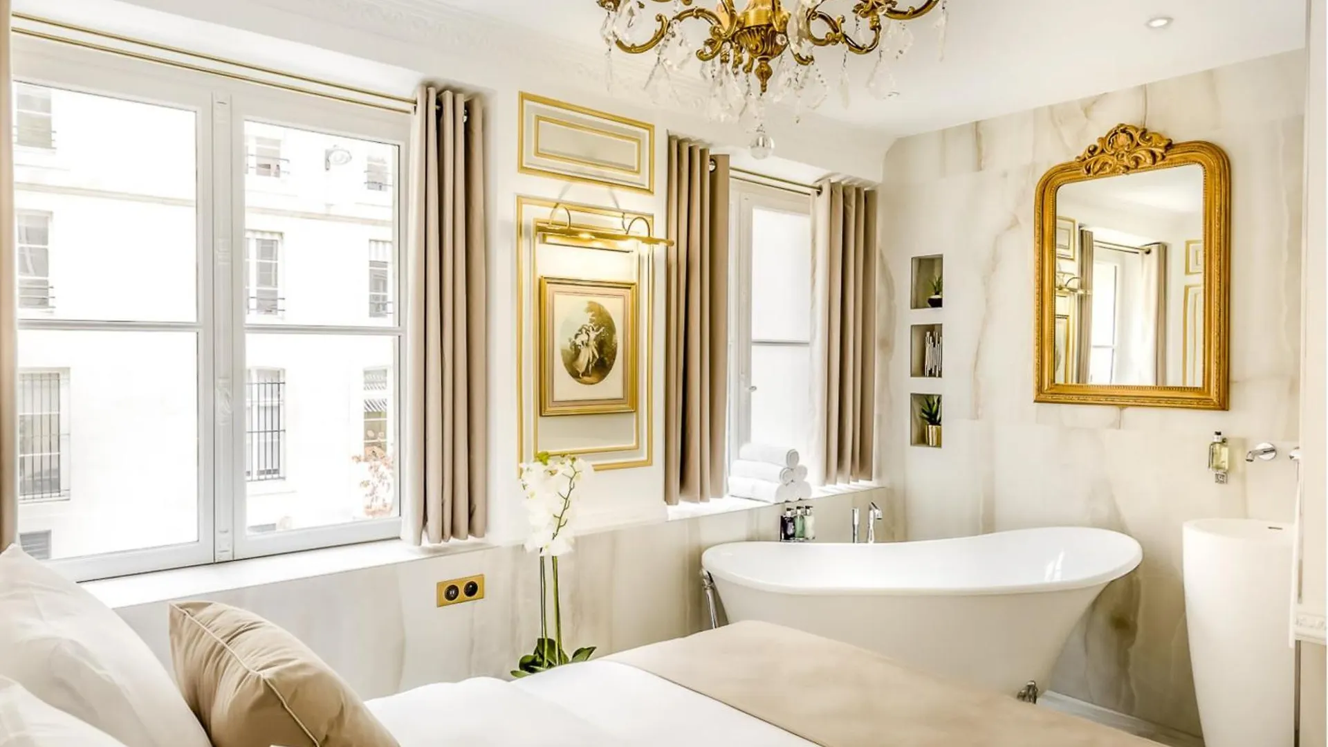 Merveil Signature - Valois - Louvre View Paris Apartment